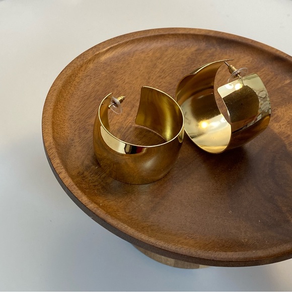 3/$20 Chunky Statement Gold Hoop Earrings - Picture 2 of 11